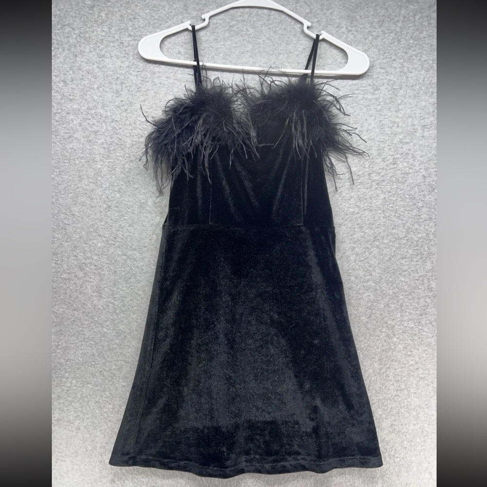Chic Black Feather-Accent Mini Dress